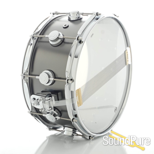 DW 6.5x14 Collectors Black Satin over Brass Snare Drum — image 3