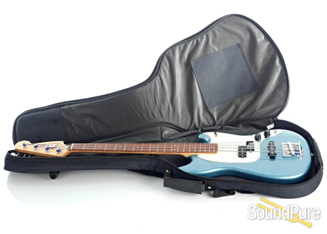 Fender Special Edition Mustang PJ Bass #MX19056201 - Used — image 4