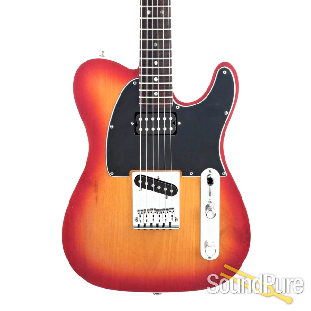 Fender American Deluxe Telecaster Guitar #DZ6038405 - Used — image 1