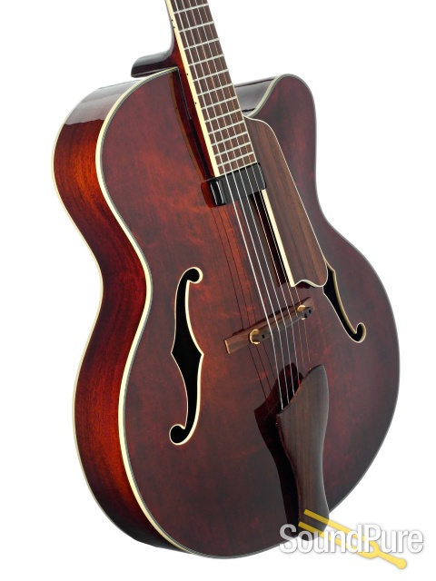 Eastman AR610CE Spruce/Mahogany Archtop #10455924 - Used — image 3