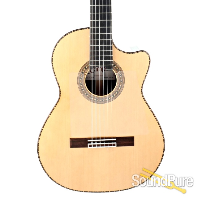 Hermanos Camps M-2000 SP/IN Classical Guitar #2211375 - Used — image 1