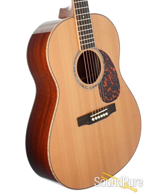 Larrivee L-05 Acoustic Guitar #130026 - Used — image 2