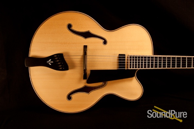 Buscarino Virtuoso T10465403 Archtop Guitar - MINT! — image 7