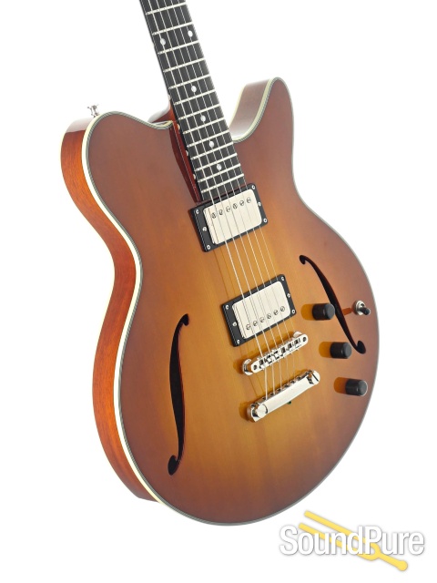 Eastman Romeo-K Semi-Hollow Guitar #P2000962 - Used — image 2