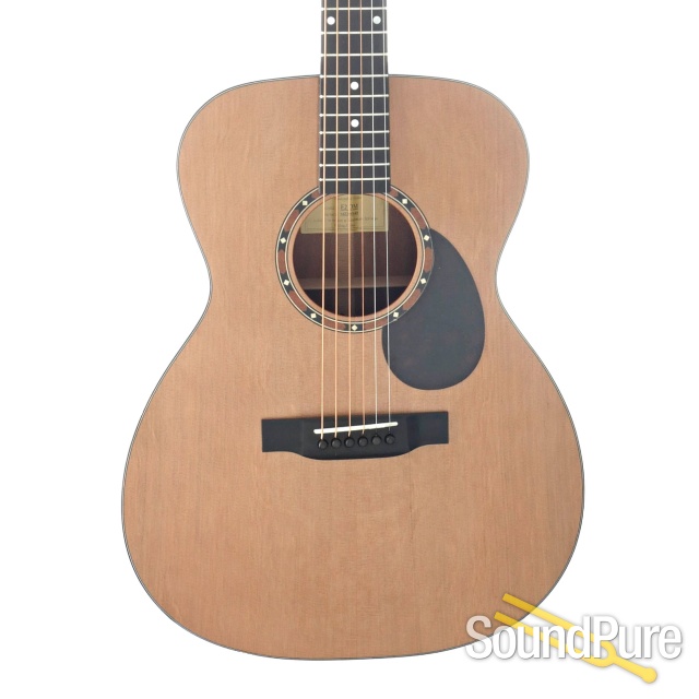 Eastman E2OM Cedar/Sapele Acoustic #M2200148 — image 1