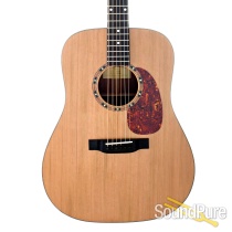 Eastman E2D Cedar/Sapele Dreadnought #M2208125 Eastman E2D Cedar/Sapele Dreadnought #M2208125