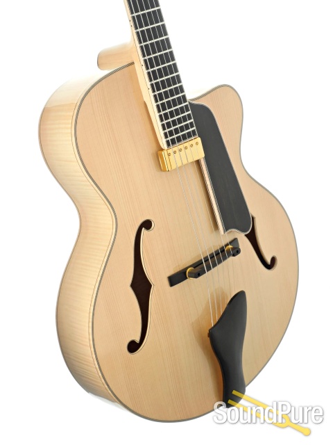 Eastman AR905CE-BD Cutaway Archtop #L2100879 — image 2