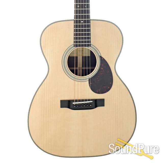 Eastman E20OM Adirondack/Rosewood Acoustic #M2150313 — image 1