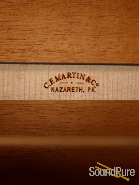 Martin D-18 Standard Acoustic Guitar #2562583 - Used — image 2