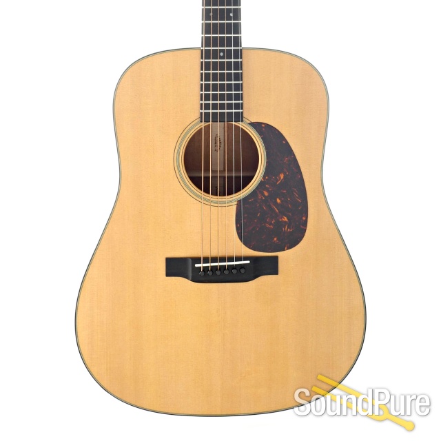 Martin D-18 Standard Acoustic Guitar #2562583 - Used — image 1