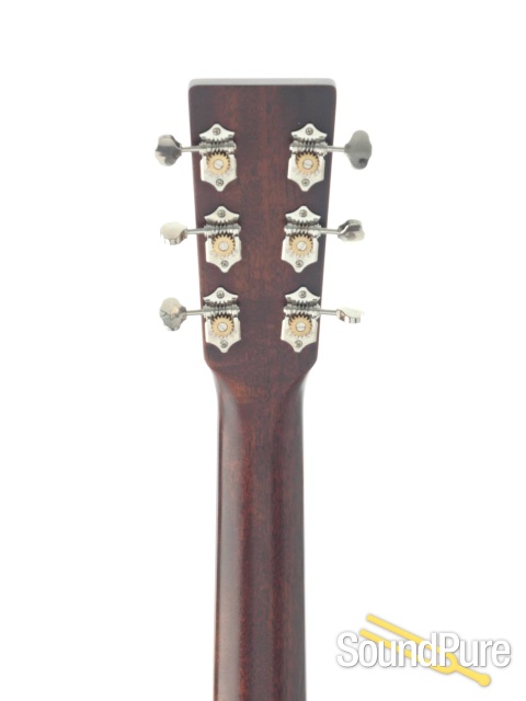 Martin D-18 Standard Acoustic Guitar #2562583 - Used — image 7