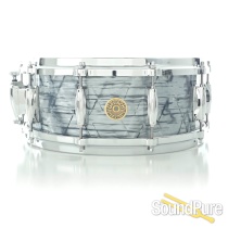Gretsch 5.5x14 USA Custom Maple Snare Drum Sky Blue Pearl Gretsch 5.5x14 USA Custom Maple Snare Drum Sky Blue Pearl