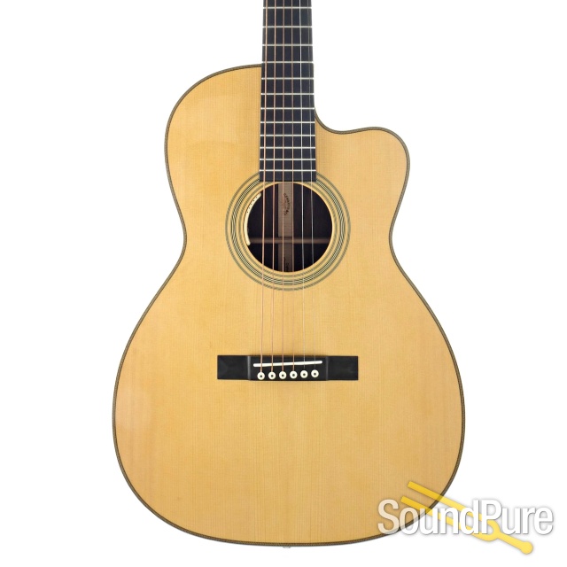 Martin Custom Shop 000-28C Acoustic Guitar #2490569 - Used — image 1