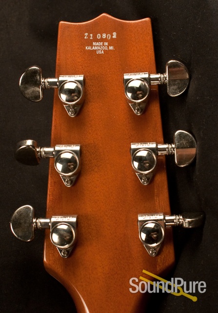 Heritage H550 Archtop Guitar - MINT — image 11