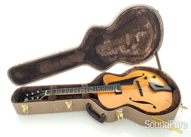 Comins GCS-16-1 Vintage Blonde Archtop Guitar #118188 — image 4