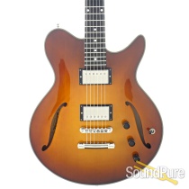 Eastman Romeo Semi-Hollow Electric Guitar #P2200965 Eastman Romeo Semi-Hollow Electric Guitar #P2200965