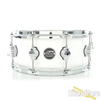 DW 5.5x14 Performance Series Snare Drum Ice White Used DW 5.5x14 Performance Series Snare Drum Ice White Used