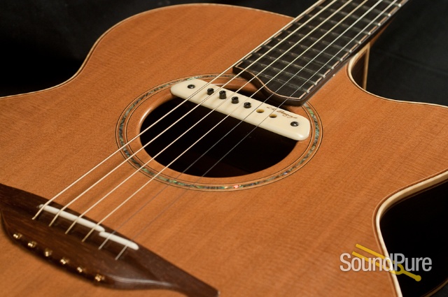 Lowden 0-35c SLE Fingerstyle Acoustic Guitar - USED — image 2