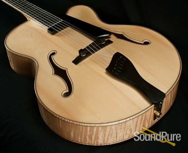 Buscarino Artisan Archtop Guitar - NEAR MINT! — image 2