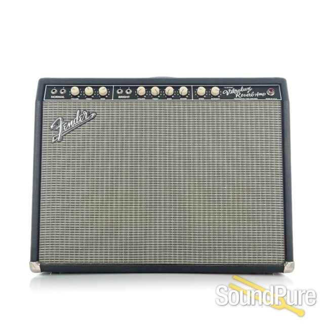 Fender "Custom" Vibrolux Reverb Reissue #AB007270 - Used — image 1