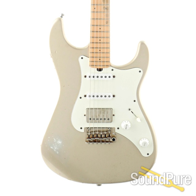 Friedman Vintage S Antique Silver Guitar #1018-881 - Used — image 1