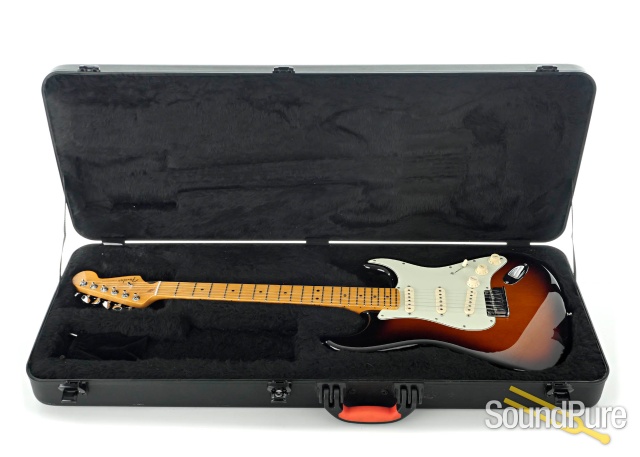Fender American Deluxe Stratocaster, #US13021860 - Used — image 4