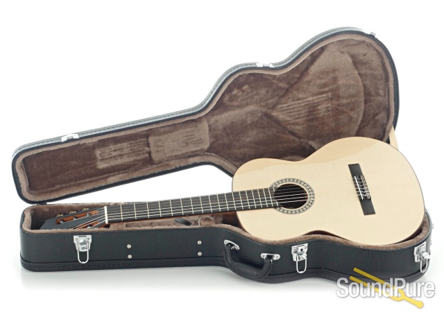 Kremona Romida Spruce/RW Nylon Guitar #10-017-2-06 - Used — image 7