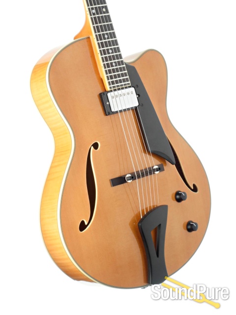 Comins GCS-16-1 Blonde Archtop Guitar #118086 - Used — image 2