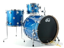 DW 3pc Collectors Series Maple Drum Set-Blue Glass Glitter DW 3pc Collectors Series Maple Drum Set-Blue Glass Glitter