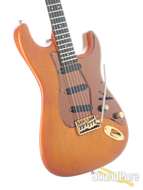 Levinson Blade R4 Honey Electric Guitar #97456 - Used — image 2
