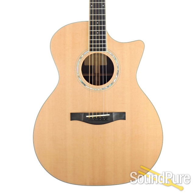Eastman AC422CE Grand Auditorium AC/Elec #11025076 - Used — image 1