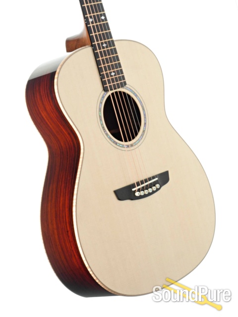 Goodall Grand Concert Short Scale Guitar #7040 - Used — image 2