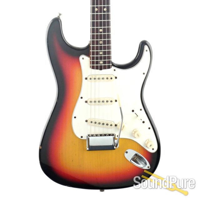 Fender 1966 Stratocaster 3-Color Sunburst #166149 - Used — image 1