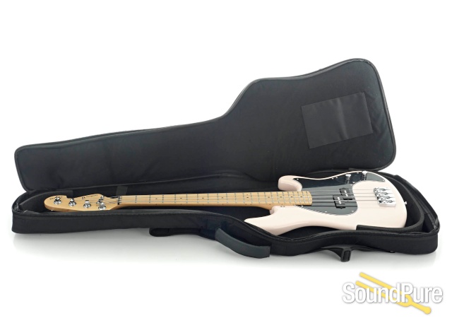 Sandberg California V Short Scale Shell Pink Bass #44950 — image 4