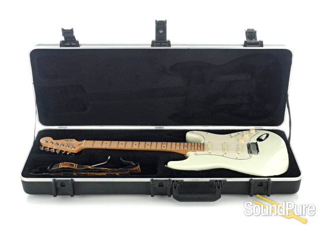 Fender AmStd Stratocaster Electric Guitar #N394190 - Used — image 5