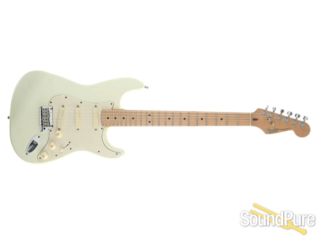 Fender AmStd Stratocaster Electric Guitar #N394190 - Used — image 9