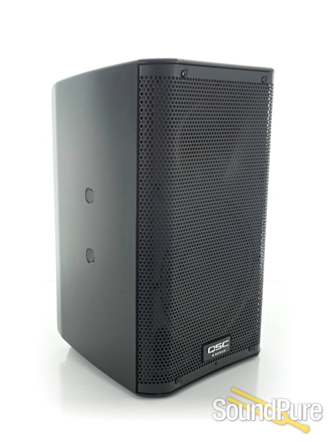 QSC K-8 Powered Speaker with Carry Bag - Used — image 5