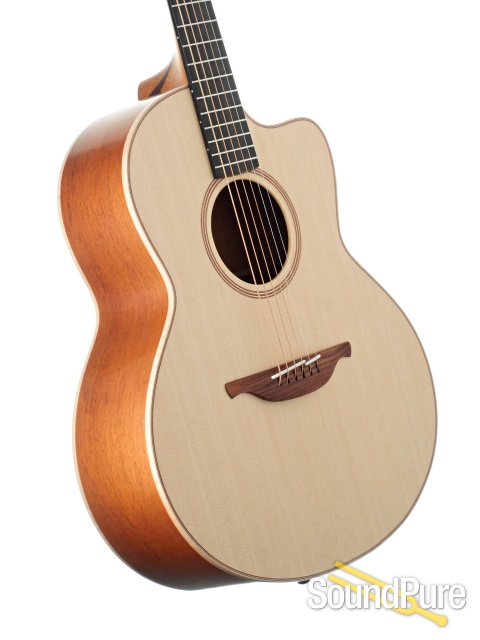 Lowden F20c Acoustic Guitar #27005 — image 2