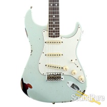 Fender CS '65 Heavy Relic Strat Guitar #CZ541568 - Used Fender CS '65 Heavy Relic Strat Guitar #CZ541568 - Used