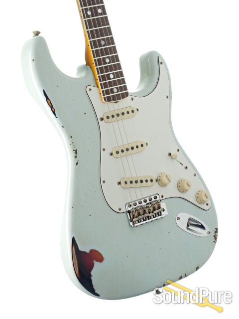 Fender CS '65 Heavy Relic Strat Guitar #CZ541568 - Used — image 6