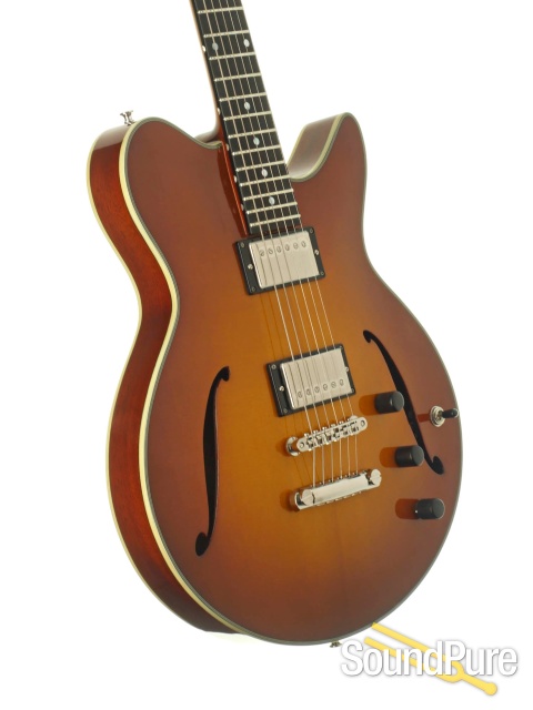 Eastman Romeo Semi-Hollow Electric Guitar #P2301390 — image 2
