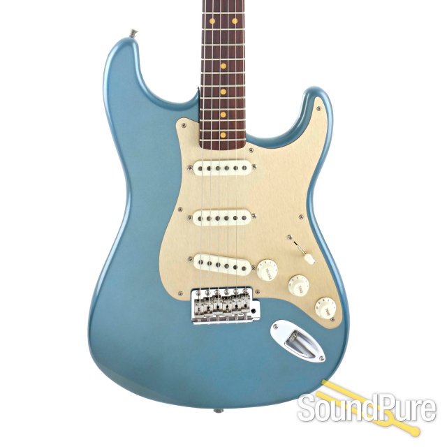 Fender CS Stratocaster Electric Guitar #CZ561275 - Used — image 1
