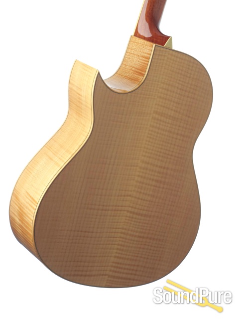 Larrivee C-09M Acoustic Guitar #19560 - Used — image 2