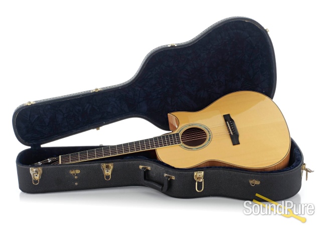 Larrivee C-09M Acoustic Guitar #19560 - Used — image 5