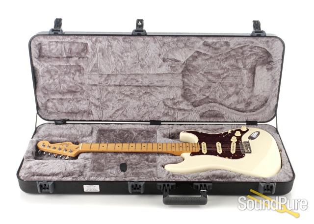 Fender Am Pro II Olympic White Strat #US210105908 - Used — image 5