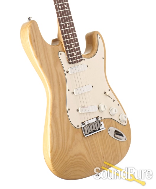 Fender '91 Deluxe Strat Plus Guitar #N1005918 - Used — image 2