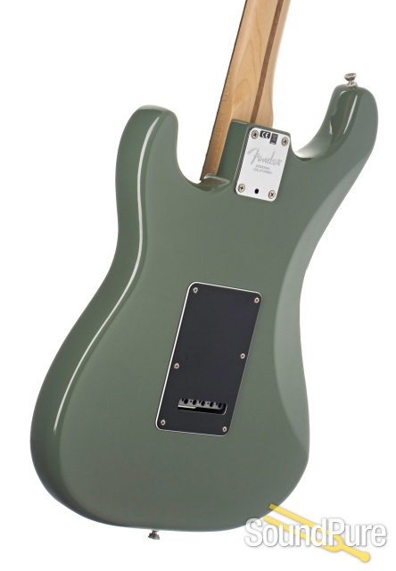 Fender Am Pro Stratocaster Guitar #US17115761 - Used — image 3