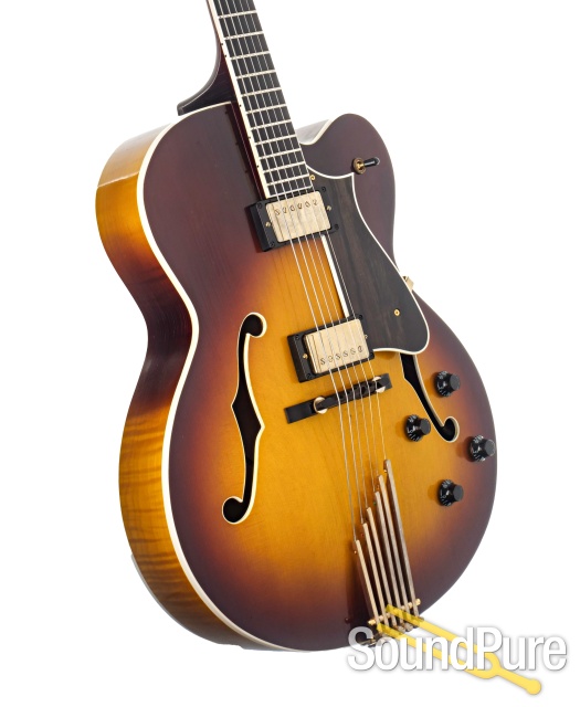 Heritage Eagle Classic Artisan Aged Guitar #AK12107 - Used — image 2