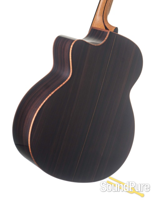 Lowden O-35c Cedar/Rosewood Acoustic Guitar  #27575 — image 3