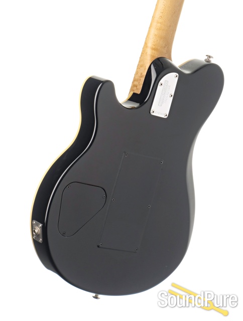 Ernie Ball Music Man Axis Electric Guitar #G20589 - Used — image 3